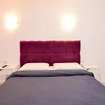 Apartment - Shabbat Friendly