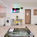 - Shabbat Friendly Apartment Bucharest