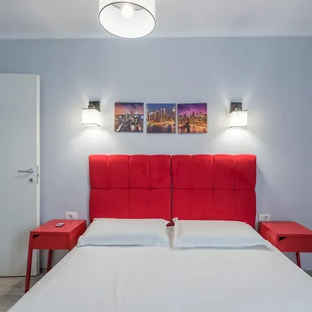 - Shabbat Friendly *