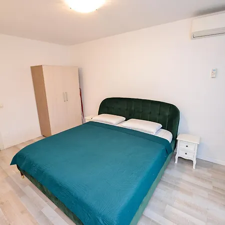 - Shabbat Friendly *