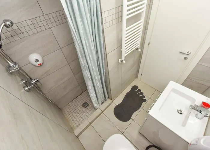 - Shabbat Friendly * 부쿠레슈티