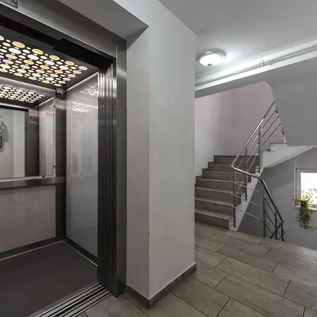 - Shabbat Friendly Apartament Bukareszt